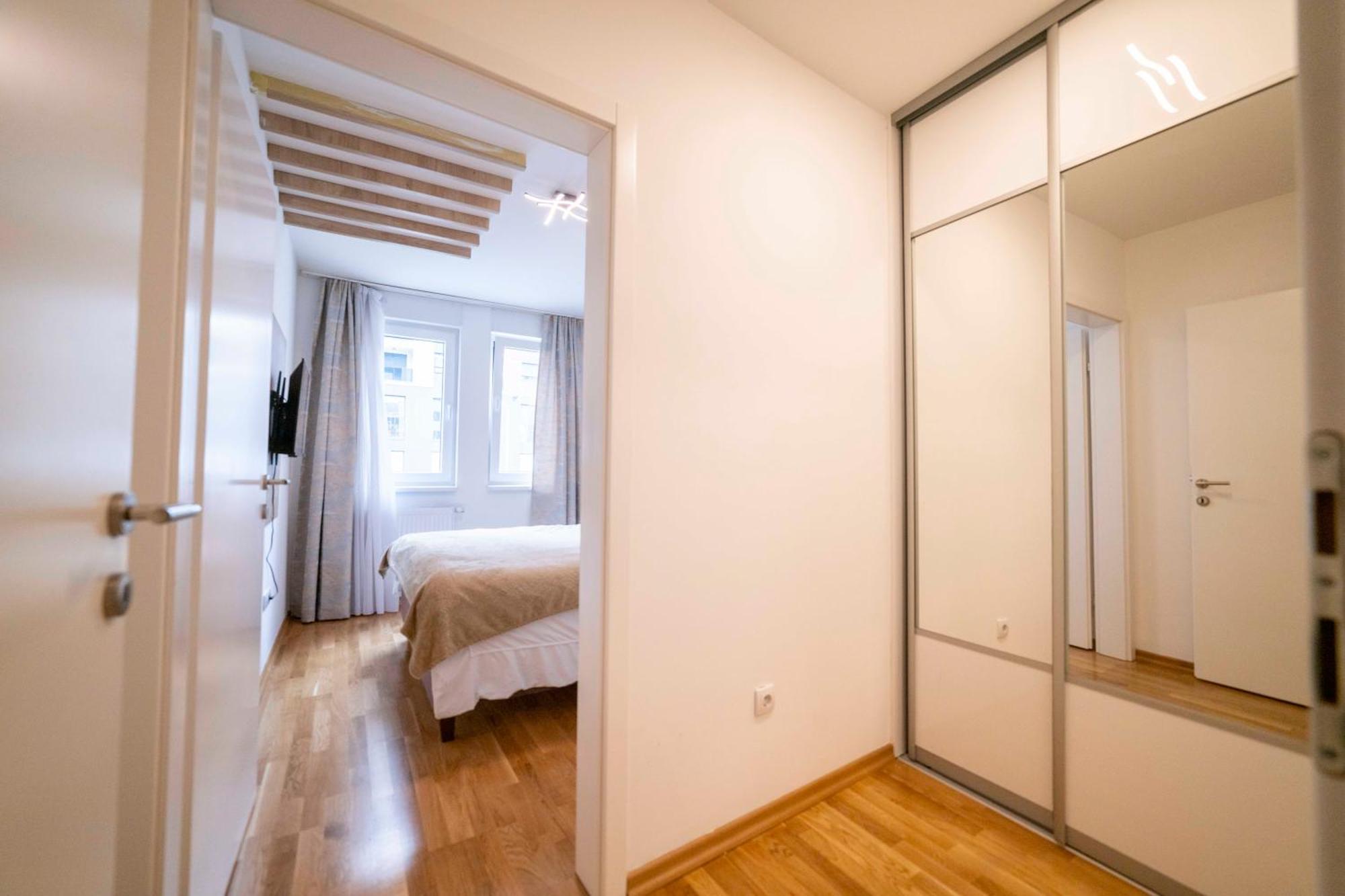 Apartment 5 Star Lukavica Extérieur photo